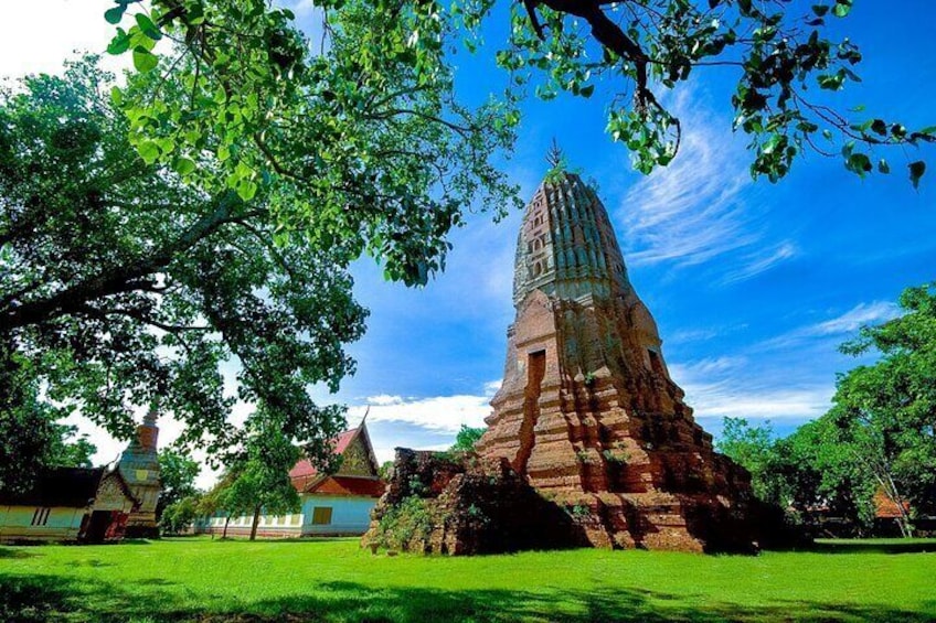 Visit King Narai's Lopburi Palace, a historical site reflecting a mix of Thai, Khmer, and European architectural influences