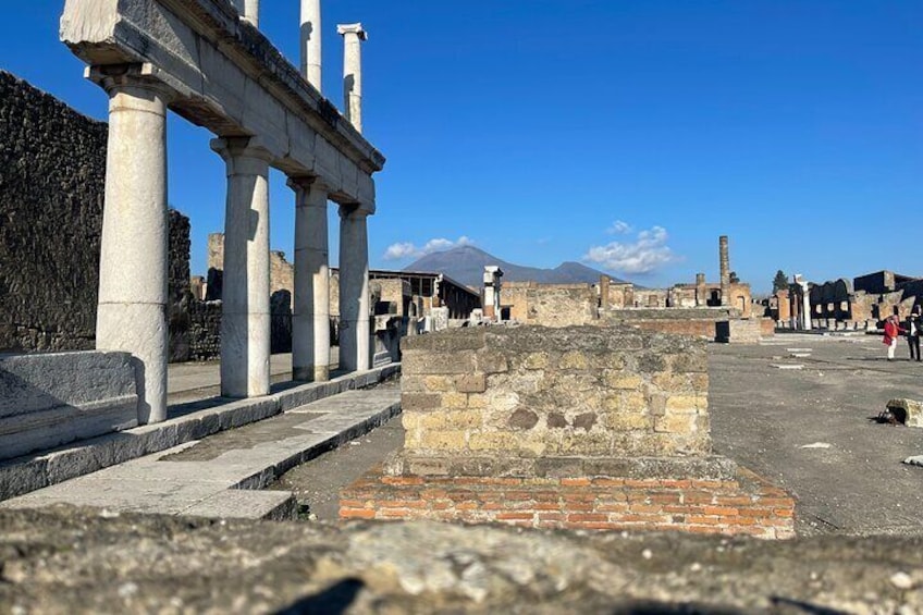 Pompeii & Villa of Mysteries private tour