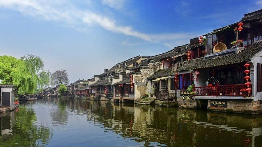 Fengjing and Xitang Water Town Private Day Tour from Shanghai with Boat Ride
