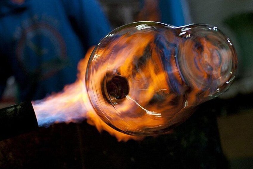 Molten glass magic - Glassblowing class - PRIVATE