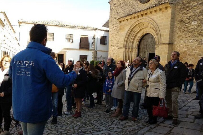 Baeza guided tour with tickets.