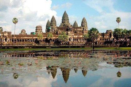 Full-Day Angkor Wat Temples with a local Tuk Tuk Tours