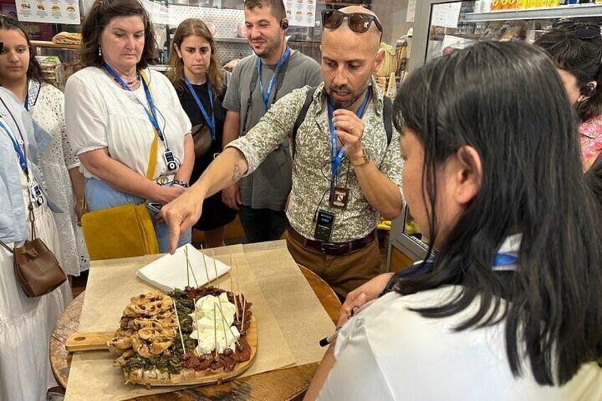 Naples Street Food Tour and City Sightseeing with Local Guide