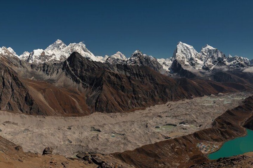  Gokyo Lakes Cho-La Pass with Everest Base Camp