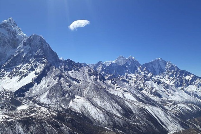  Gokyo Lakes Cho-La Pass with Everest Base Camp