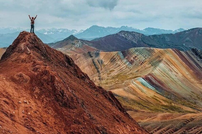 Full-Day Guided Tour to Palcoyo Rainbow Mountain with Lunch