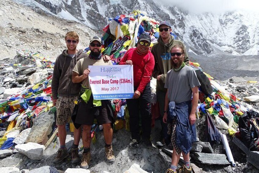 Everest Base Camp 5364m.