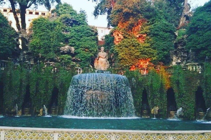 Tour of Villa d'Este and Villa Adriana from Rome and back