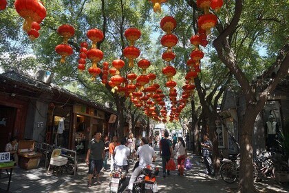 Small Group Food and Beer Tour to Beijing Hutong by Tuk Tuk