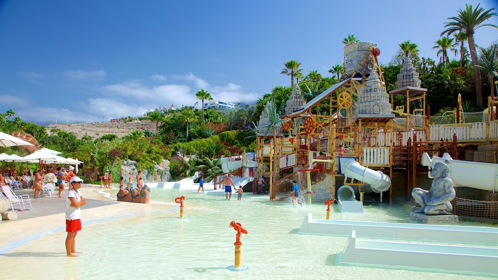 Indlæs billede 4 af 5. Waterslide at Loro Parque