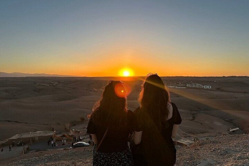 Agafay Desert: Magical Sunset Dinner with a Show