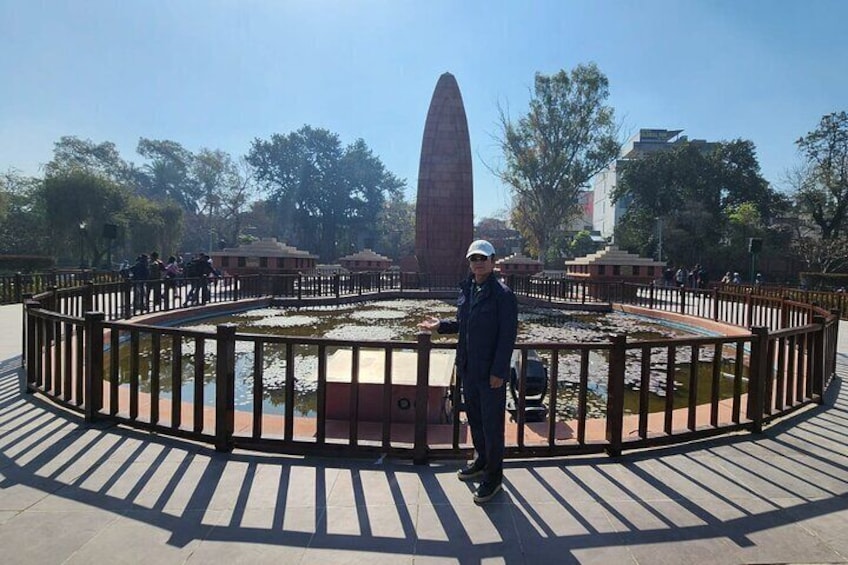 Spiritual Town & Hill Resort in Backdrop of The Himalayan