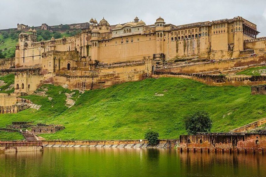 8-Day Golden Triangle Tour with Ranthambore Tiger Tour(Taj Mahal Sunset/Sunrise)