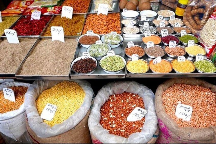 Private Walking Tour of Delhi Markets and Food Streets 