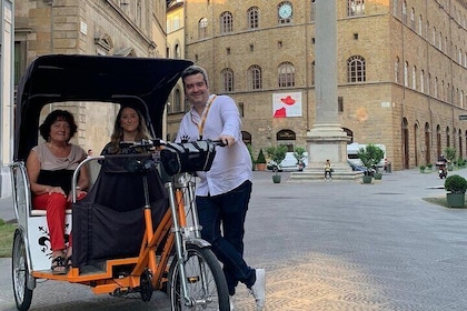 Florence city guided tour by rickshaw