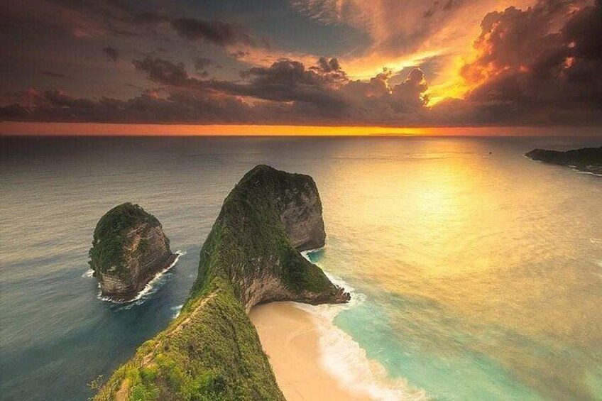 Instagram Tour in Bali Nusa Penida West Trip : The Most Beautiful Beach Sport 