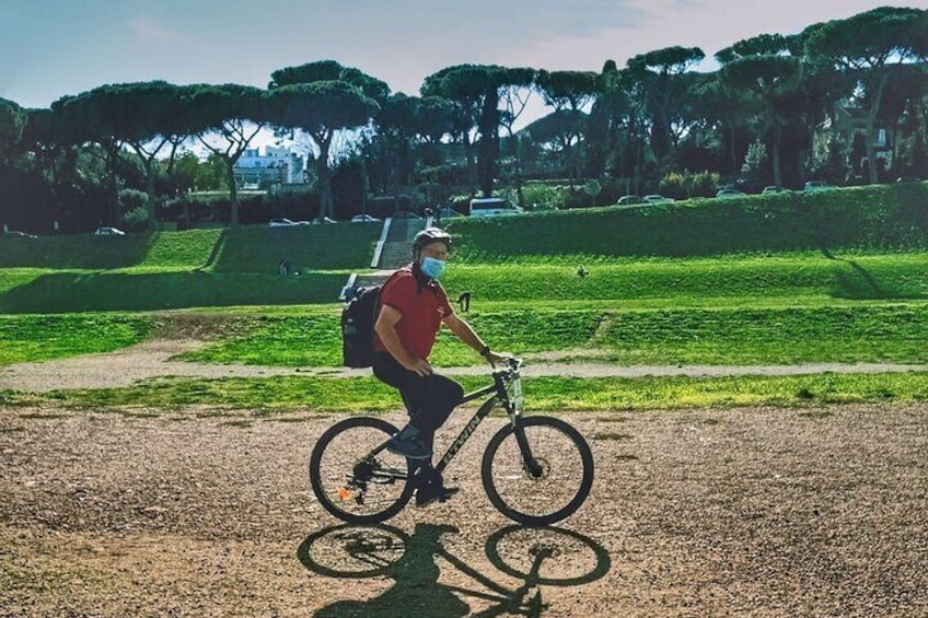 Private e-Bike Tour - Appian Way, Catacombs and Aqueducts
