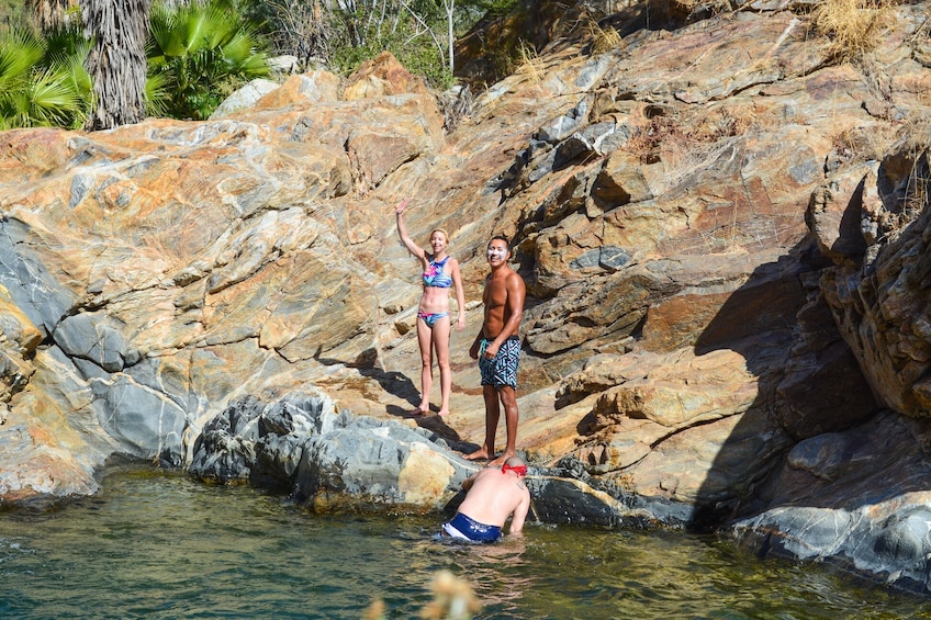 Private Hiking To the Fox Canyon tour.