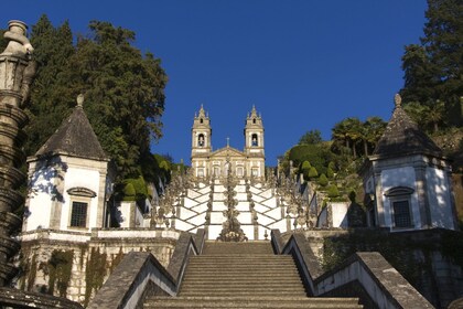 Small-Group Braga & Guimarães Tour with Lunch