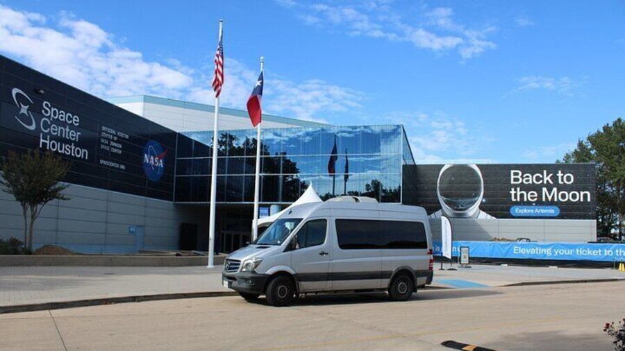 Round-Trip Transportation to Nasa Space Center