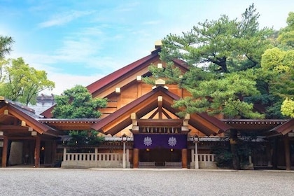 在名古屋的熱田神社和Shirotori花園進行半日遊（AM）