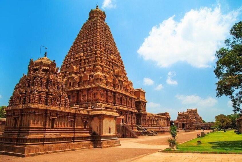 One-Day Tour from Madurai to Trichy and Thanjavur