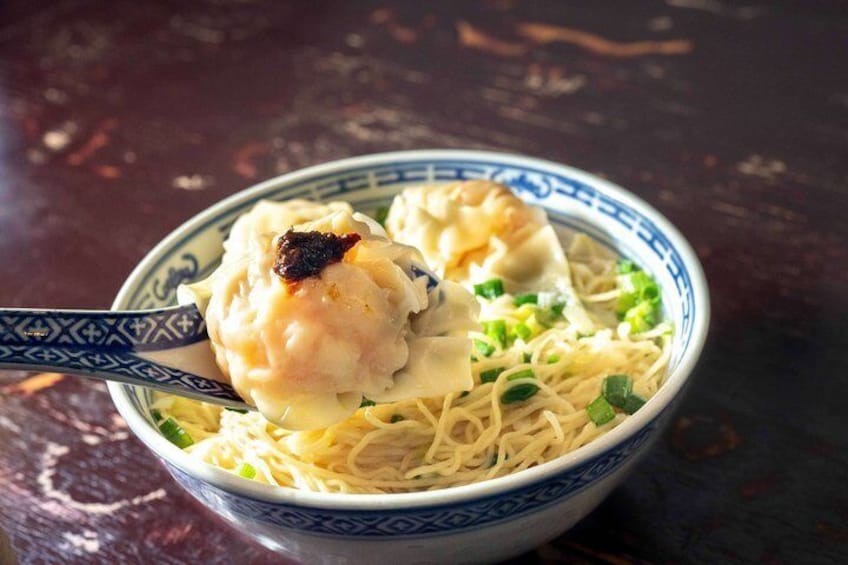 Wonton noodles