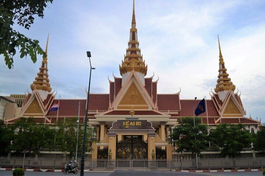 Phnom Penh Full day Private Tour