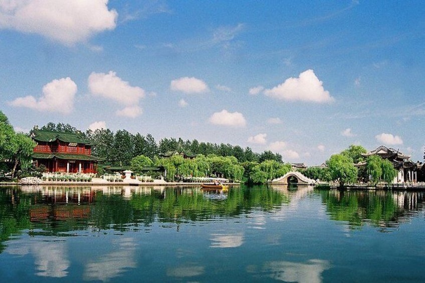 Full-Day Private Sightseeing Tour of Hangzhou by Bullet Train