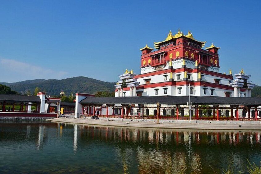 Wuxi Half Day Private Tour to Lingshan Buddhist Scenic Spot