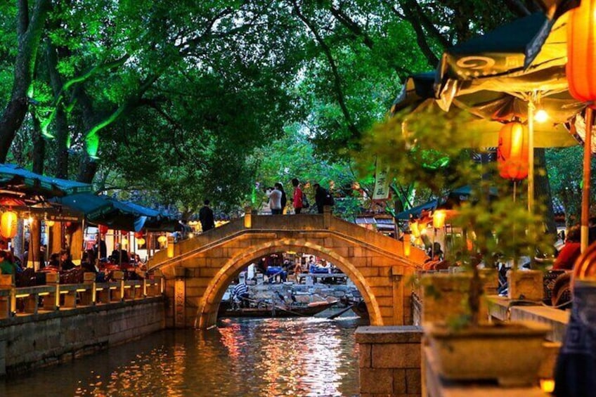 Tongli Water Town Private Day Trip from Shanghai with Tuisi Garden and Boat Ride