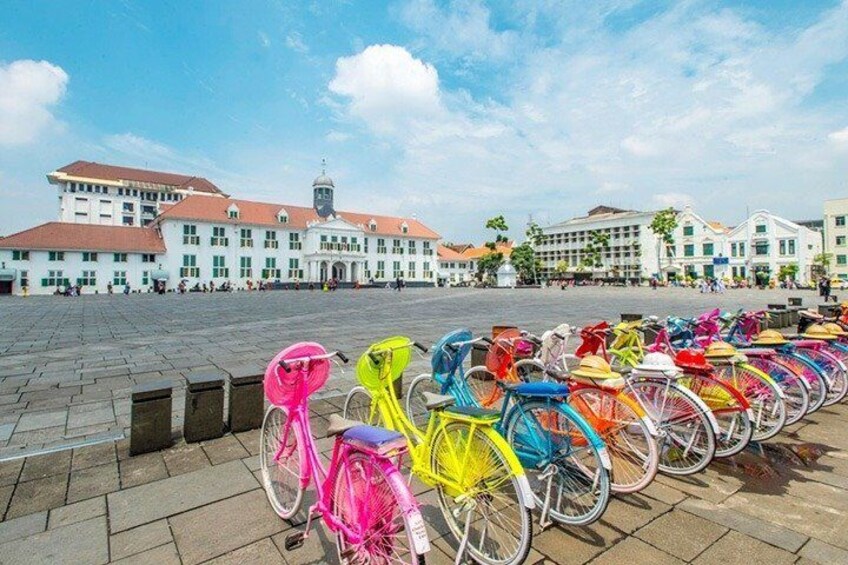 Jakarta Half Day Private Tour (5 hours or less)