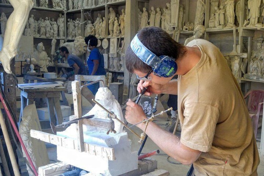 Tour of the Carrara quarries and artistic laboratories of Pietrasanta