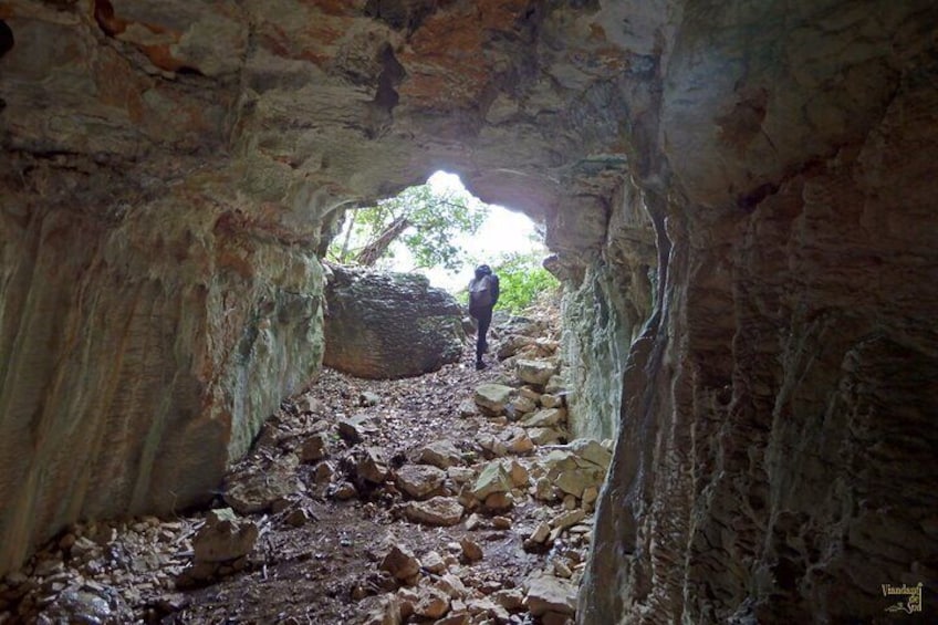 Grotta delle Due Crocette.