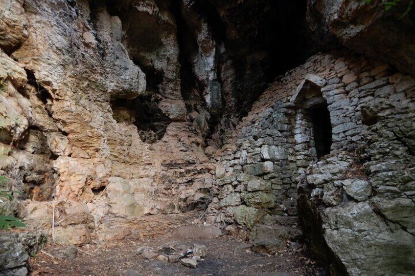 Finestrino cave.