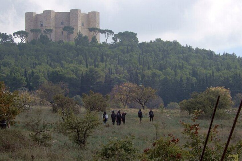 Along the path to Castel del Monte.