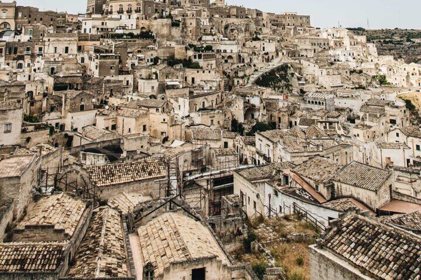 Matera: 2-hour Walking Tour with visit to a Cave House