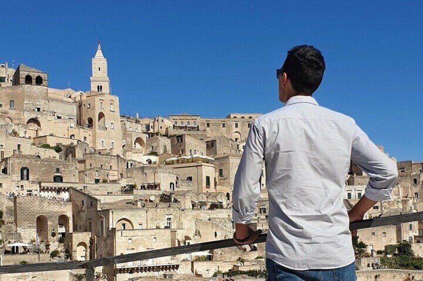 Matera: 2-hour Walking Tour with visit to a Cave House