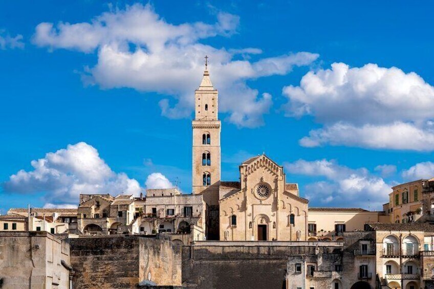 Matera: 2-hour Walking Tour with visit to a Cave House