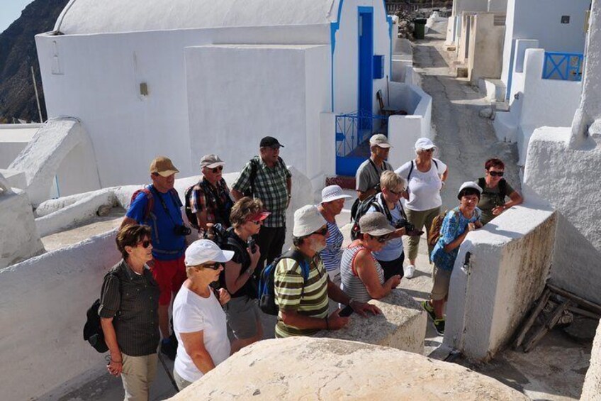 Thirassia Island Small Group Tour with Lunch from Santorini