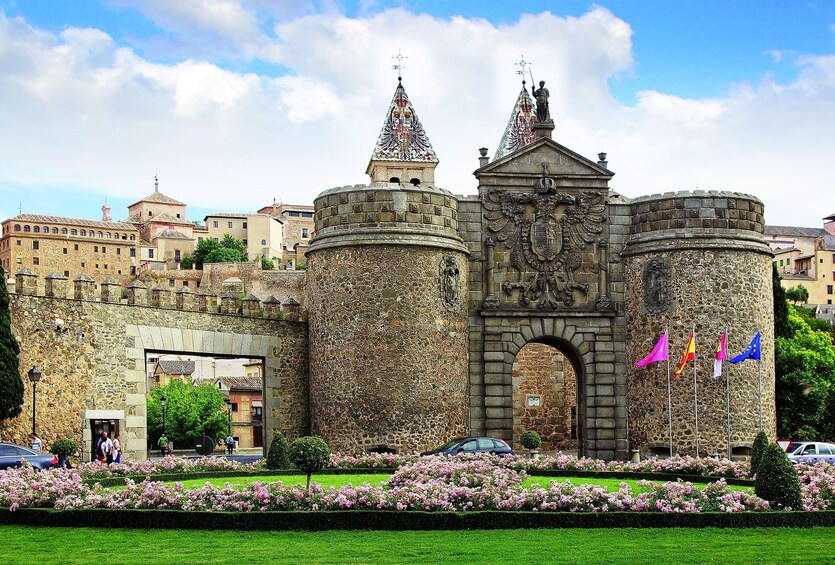 Mix & Save: Madrid Highlights and Toledo PM guided Tour