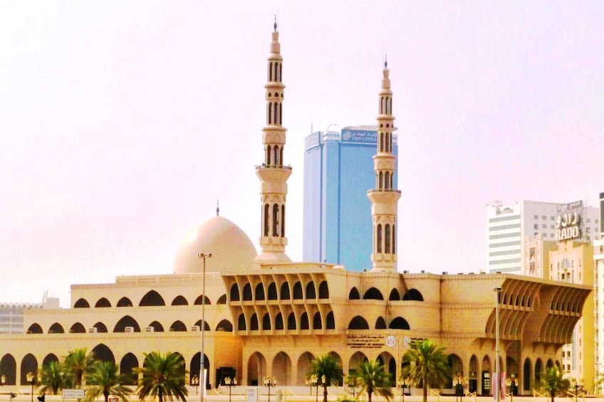 Sharjah City Tour from Dubai  with Gray Line