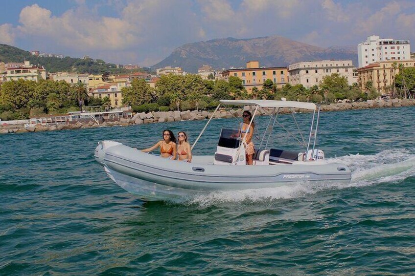 Amalfi coast tour: from Salerno to Positano with skipper