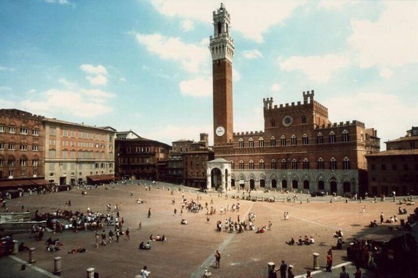 Livorno Shore Excursions: Siena - San Gimignano - Monteriggioni Private Tour