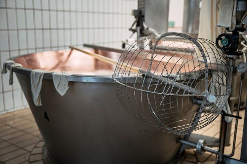 Parmigiano Reggiano & Balsamic Vinegar Private Tour and Tasting | Ancient tools