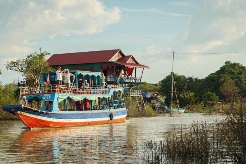 Boat trip on Floating Village