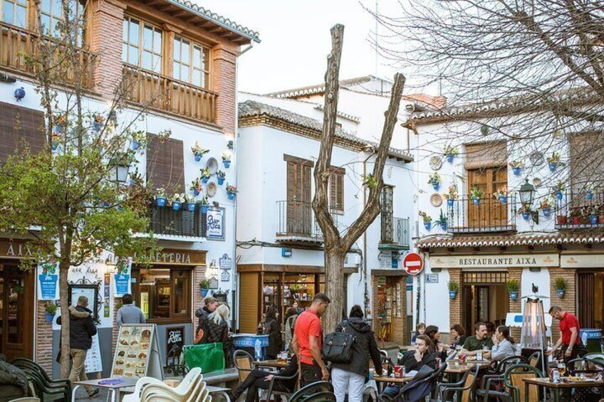 Puro Albaicín, Plaza Larga