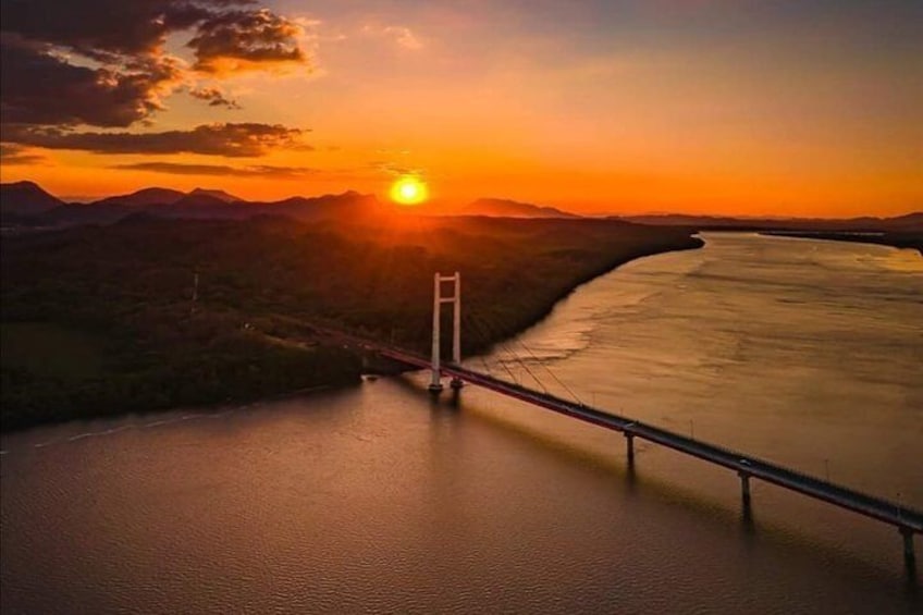 La Amistad Bridge