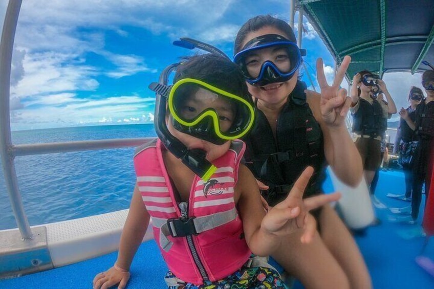 [Okinawa Iriomote] Snorkeling Tour at Coral Island