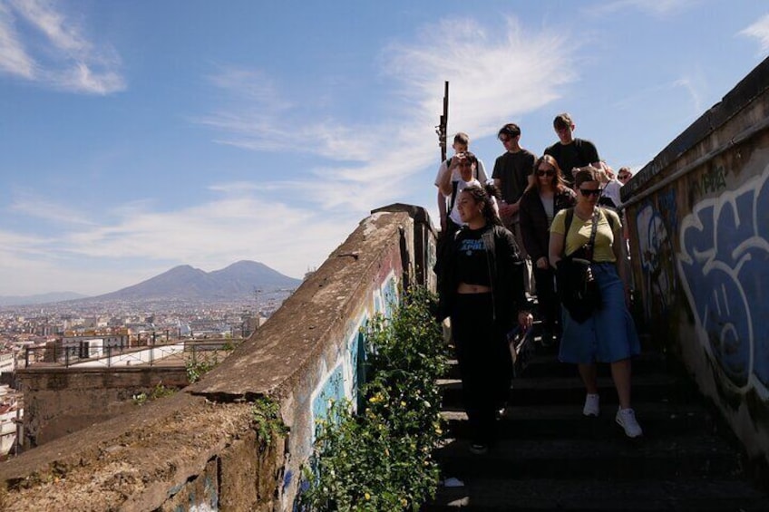 Panoramic historical walking tour of Naples: rich and poor areas